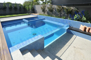 piscinas transparentes forma cuadrada
